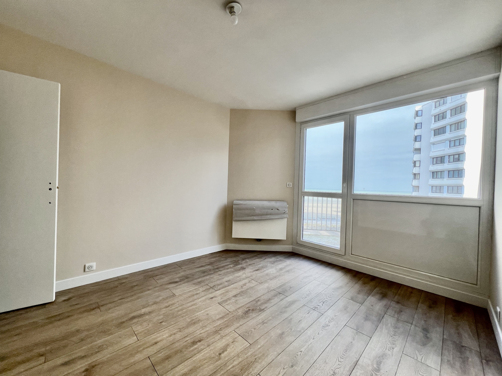 Dernier étage vue mer avec ascenseur et parking Leroy Immobilier